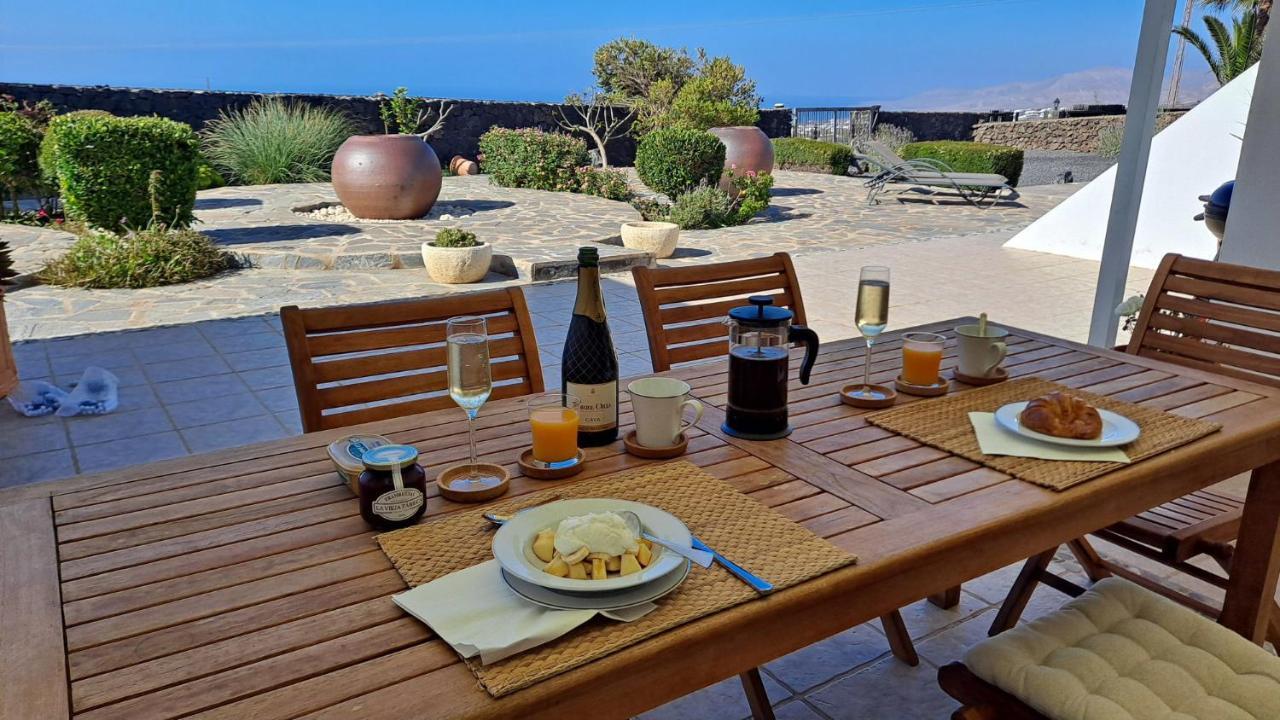 Villa Essence - A Unique Detached Villa With A-C, Heated Private Pool, Hottub, Gardens, Patios And Stunning Views! Tías Extérieur photo
